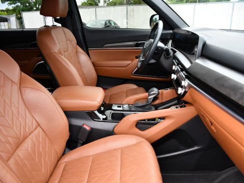 Used 2025 Kia Telluride SX X-Line AWD/4WD image 36