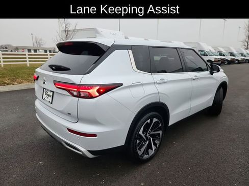 Used 2023 Mitsubishi Outlander SE image 8