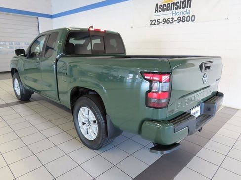 Used 2022 Nissan Frontier SV image 11