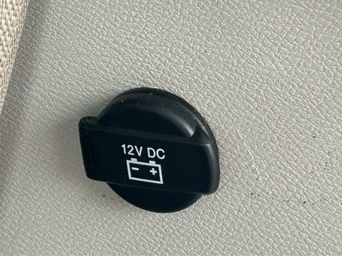 Used 2018 Chrysler Pacifica Touring-L w/ Advanced Safetytec Group FWD image 9