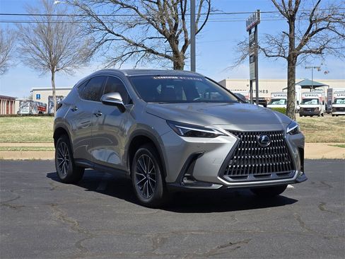 Used 2024 Lexus NX 350 AWD image 3