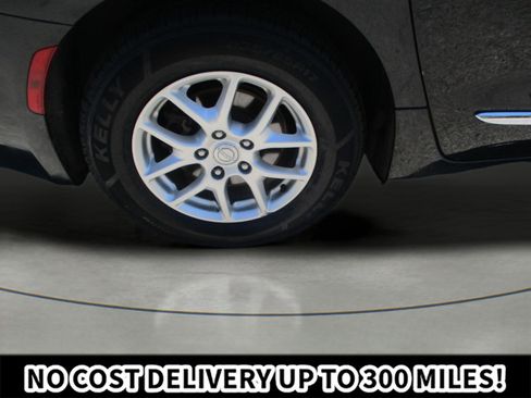 Used 2020 Chrysler Pacifica Touring-L FWD image 33