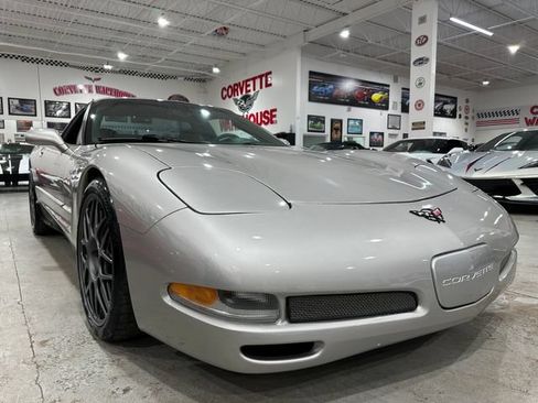 Used 2004 Chevrolet Corvette Z06 w/ Memory Package RWD image 6