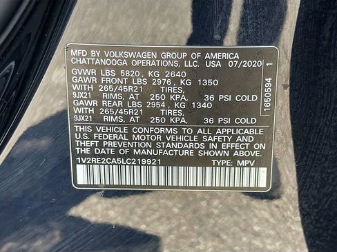 Used 2020 Volkswagen Atlas Cross Sport SEL R-Line AWD/4WD image 44