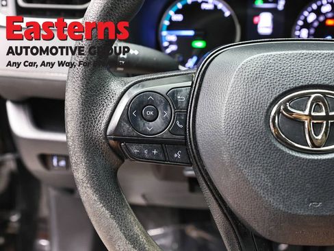 Used 2020 Toyota RAV4 LE AWD/4WD image 14
