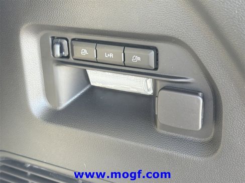 Certified 2025 Ford Explorer Platinum w/ Ultimate Package image 31