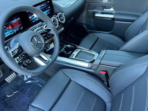 New 2025 Mercedes-Benz GLA 35 AMG 4MATIC image 4