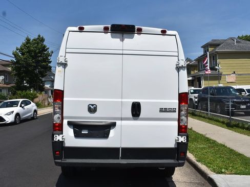 Used 2026 RAM ProMaster 2500 w/ Convenience Group FWD image 7