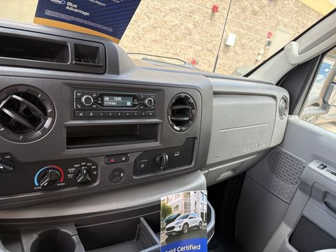 Used 2023 Ford E-450 and Econoline 450 Super Duty w/ Driver's Safety Package RWD image 17