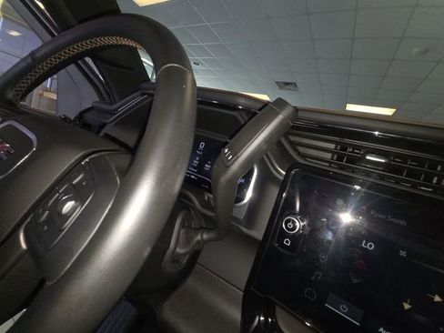 Used 2024 GMC Sierra 2500 AT4 w/ AT4 Premium Plus Package AWD/4WD image 19