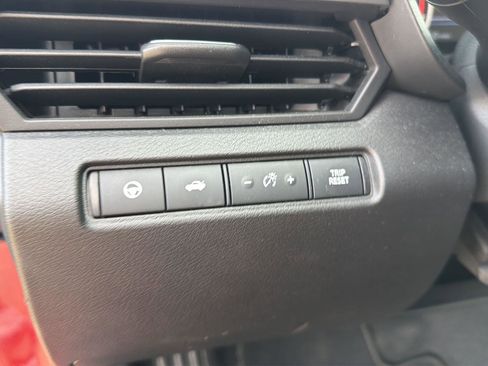Used 2023 Nissan Altima 2.0 SR FWD image 10
