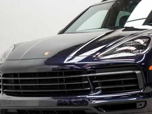 Used 2021 Porsche Cayenne AWD/4WD image 2
