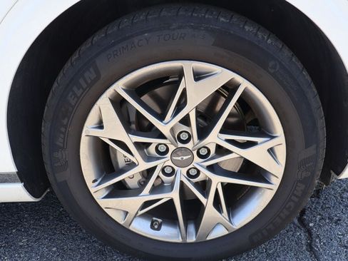 Used 2025 Genesis GV70 2.5T AWD/4WD image 14