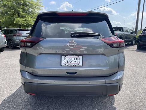 Used 2025 Nissan Rogue S FWD image 4