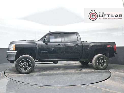 Used 2012 Chevrolet Silverado 2500 LTZ w/ Suspension Package, Off-Road AWD/4WD image 4