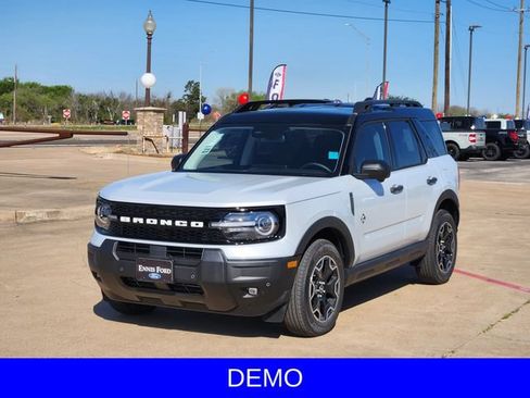 New 2026 Ford Bronco Sport Outer Banks w/ Outer Banks Tech Package+ AWD/4WD image 3