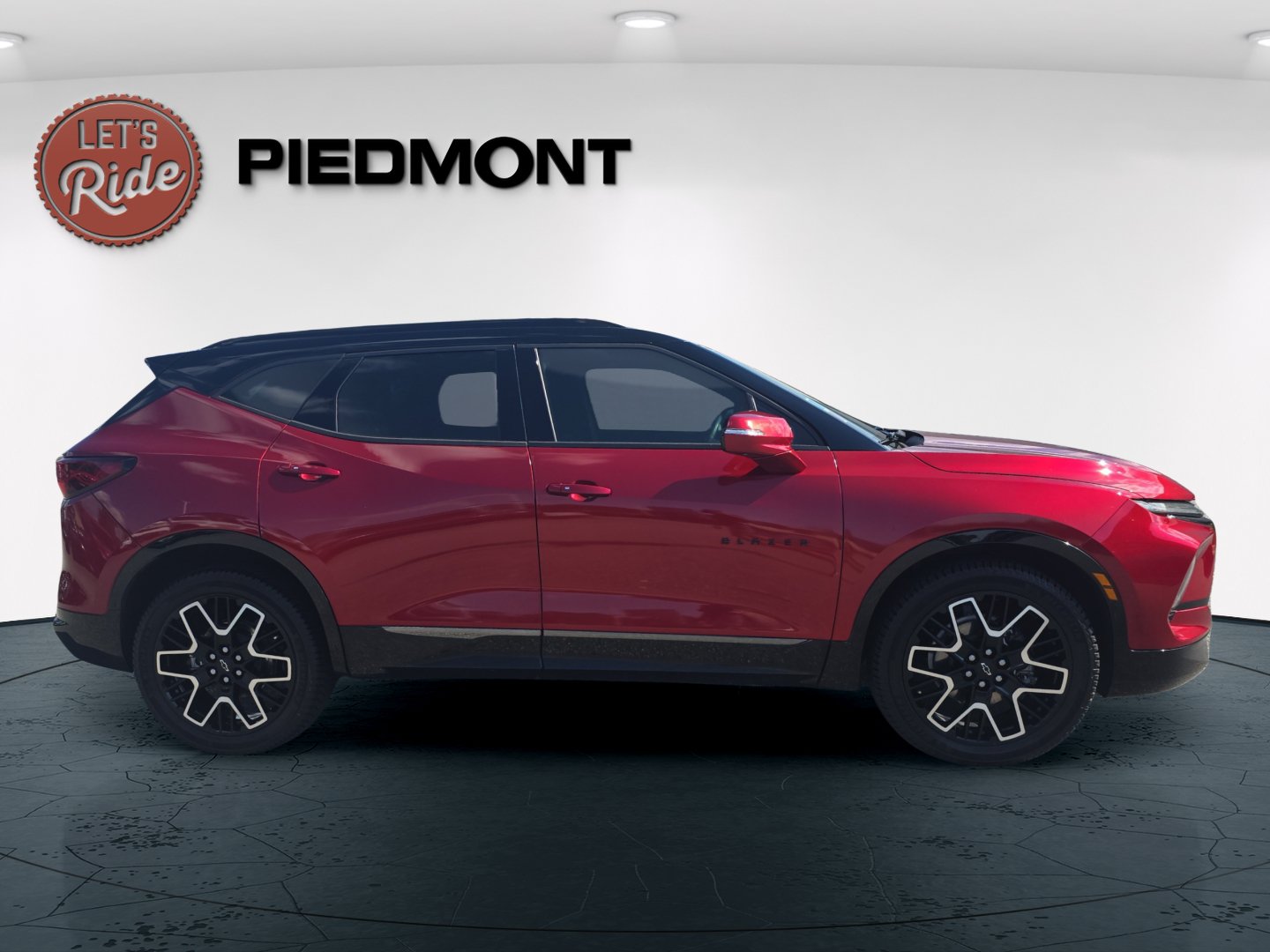 Used 2023 Chevrolet Blazer RS w/ Driver Confidence II Package FWD image 4