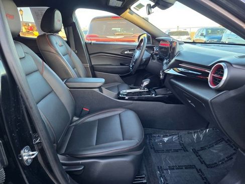 Used 2024 Chevrolet Trax RS image 5