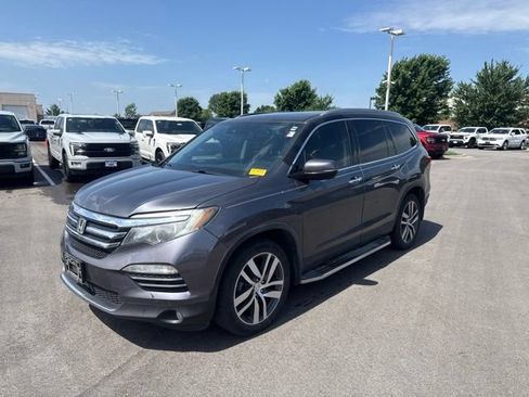 Used 2017 Honda Pilot Elite image 3