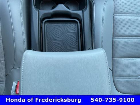 Used 2018 Honda CR-V Touring image 37