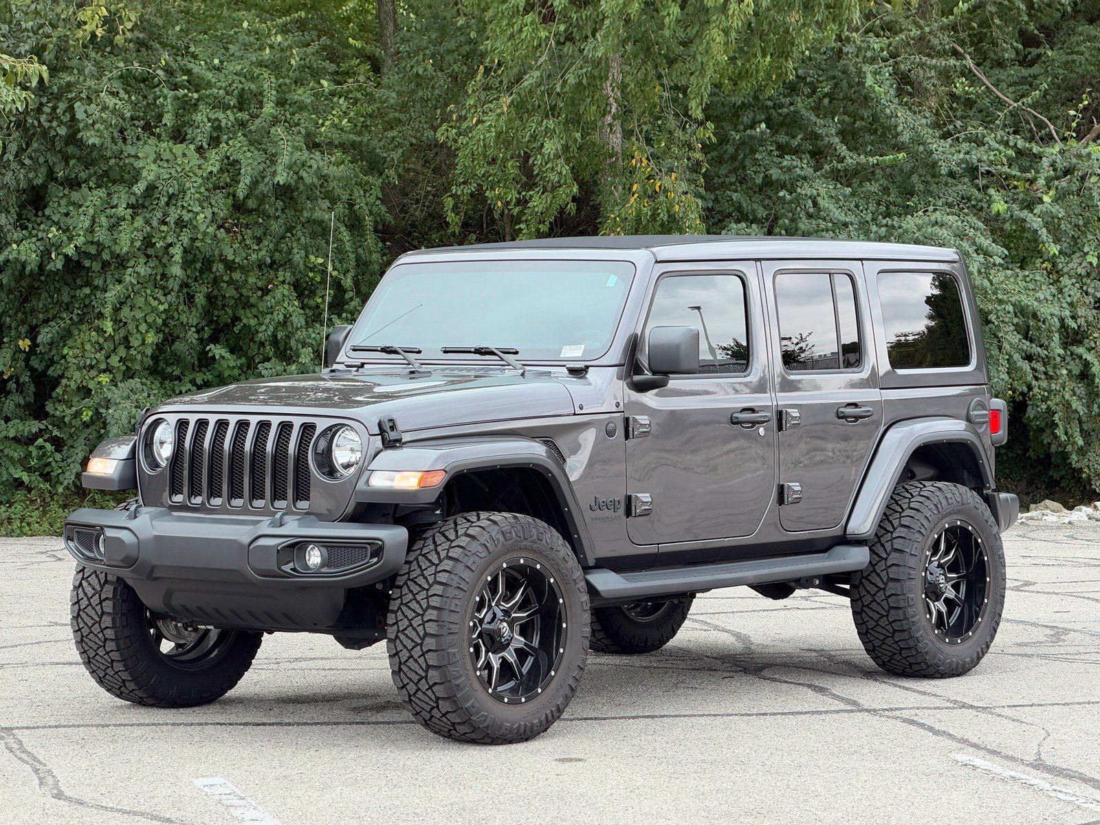 Used 2021 Jeep Wrangler Unlimited Sahara AWD/4WD image 1
