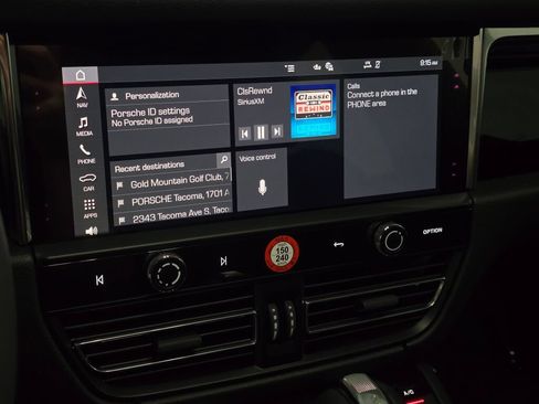 Certified 2025 Porsche Macan AWD/4WD image 16