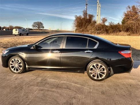 Used 2015 Honda Accord Sport image 4