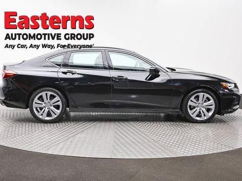 Used 2022 Acura TLX w/ Technology Package FWD image 4