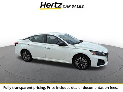 Used 2025 Nissan Altima 2.5 SV FWD image 1