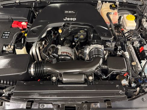 Used 2019 Jeep Wrangler Unlimited Rubicon image 24