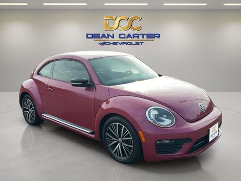 Used 2017 Volkswagen Beetle #PinkBeetle image 4
