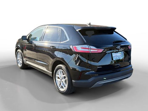 Certified 2021 Ford Edge SEL image 3