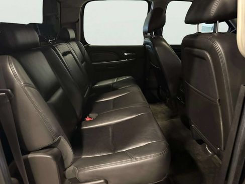 Used 2012 GMC Sierra 2500 Denali w/ Suspension Package, Off-Road AWD/4WD image 23
