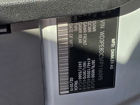 Used 2015 Mercedes-Benz Sprinter 2500 image 20