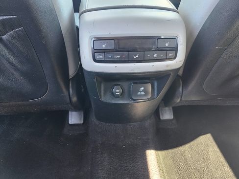 Used 2020 Hyundai Palisade SEL FWD image 34