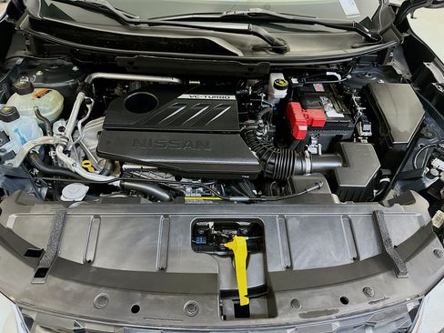 Used 2023 Nissan Rogue S AWD/4WD image 33