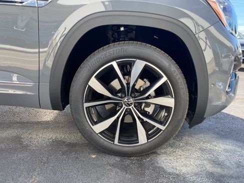 New 2026 Volkswagen Atlas Cross Sport SEL Premium R-Line AWD/4WD image 17