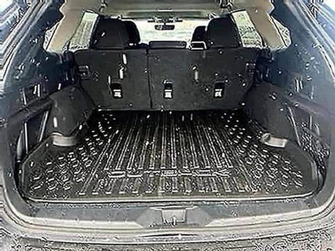Certified 2025 Subaru Outback Premium AWD/4WD image 9