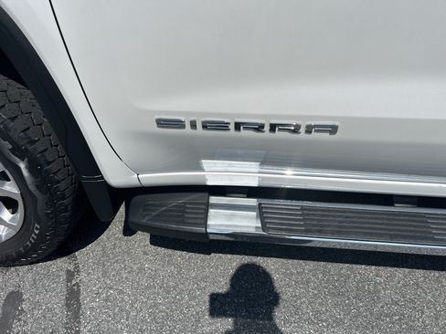 Used 2021 GMC Sierra 1500 SLT w/ SLT Premium Plus Package AWD/4WD image 3
