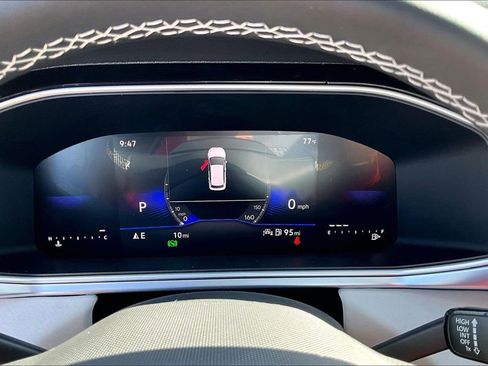 New 2026 Volkswagen Taos SE FWD image 26