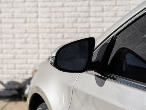 Used 2016 Toyota Avalon XLE Premium image 39