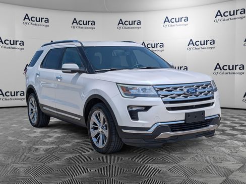 Used 2018 Ford Explorer Limited AWD/4WD image 2