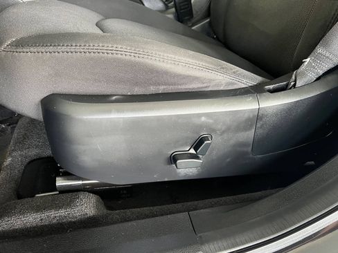 Used 2013 Dodge Avenger SXT w/ Sun/Sound Group FWD image 20