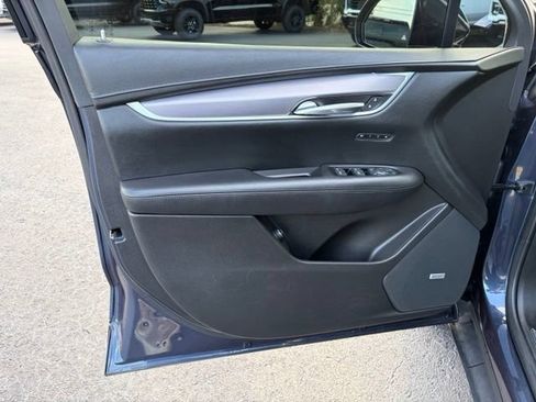 Used 2018 Cadillac XT5 Luxury FWD image 12