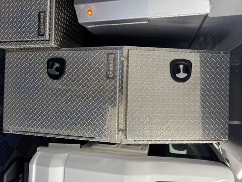 Certified 2023 Ford F550 4x4 Regular Cab Super Duty image 37