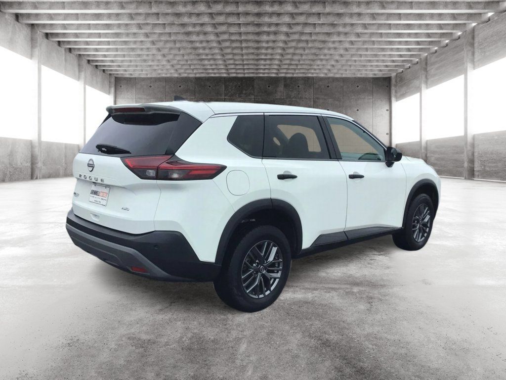 Used 2023 Nissan Rogue S AWD/4WD image 5