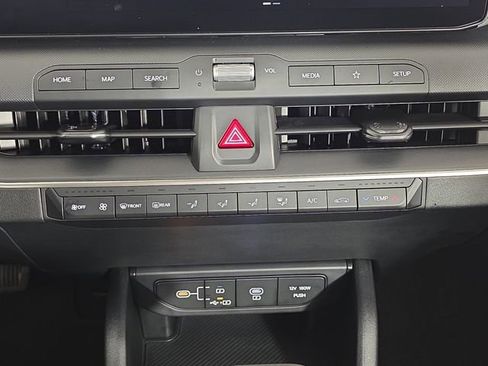 Used 2025 Kia K4 LXS image 24