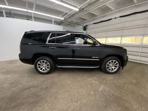 Used 2017 GMC Yukon Denali image 7