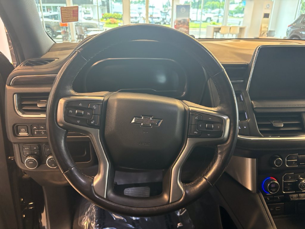 Used 2022 Chevrolet Tahoe Z71 w/ Luxury Package AWD/4WD image 17