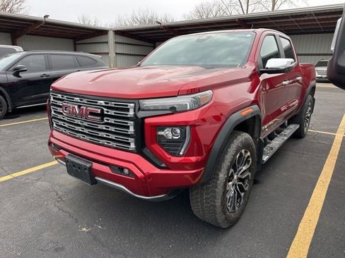 Used 2024 GMC Canyon Denali image 18